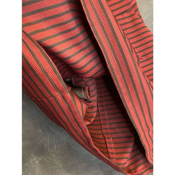 iz Byer Maroon and Black Stripes Mini Dress Size Size 1 - Picture 9 of 9